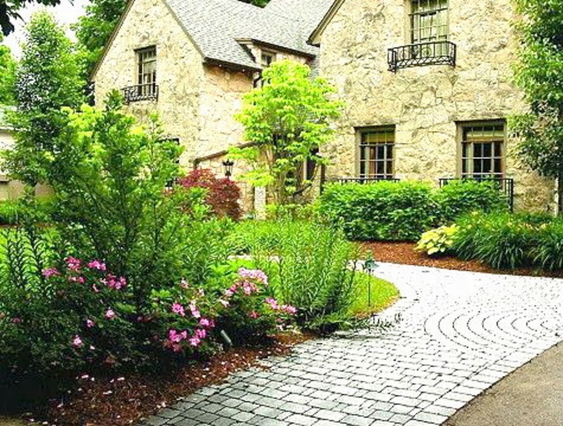 Gardening and Landscaping: Front Yard Landscaping
