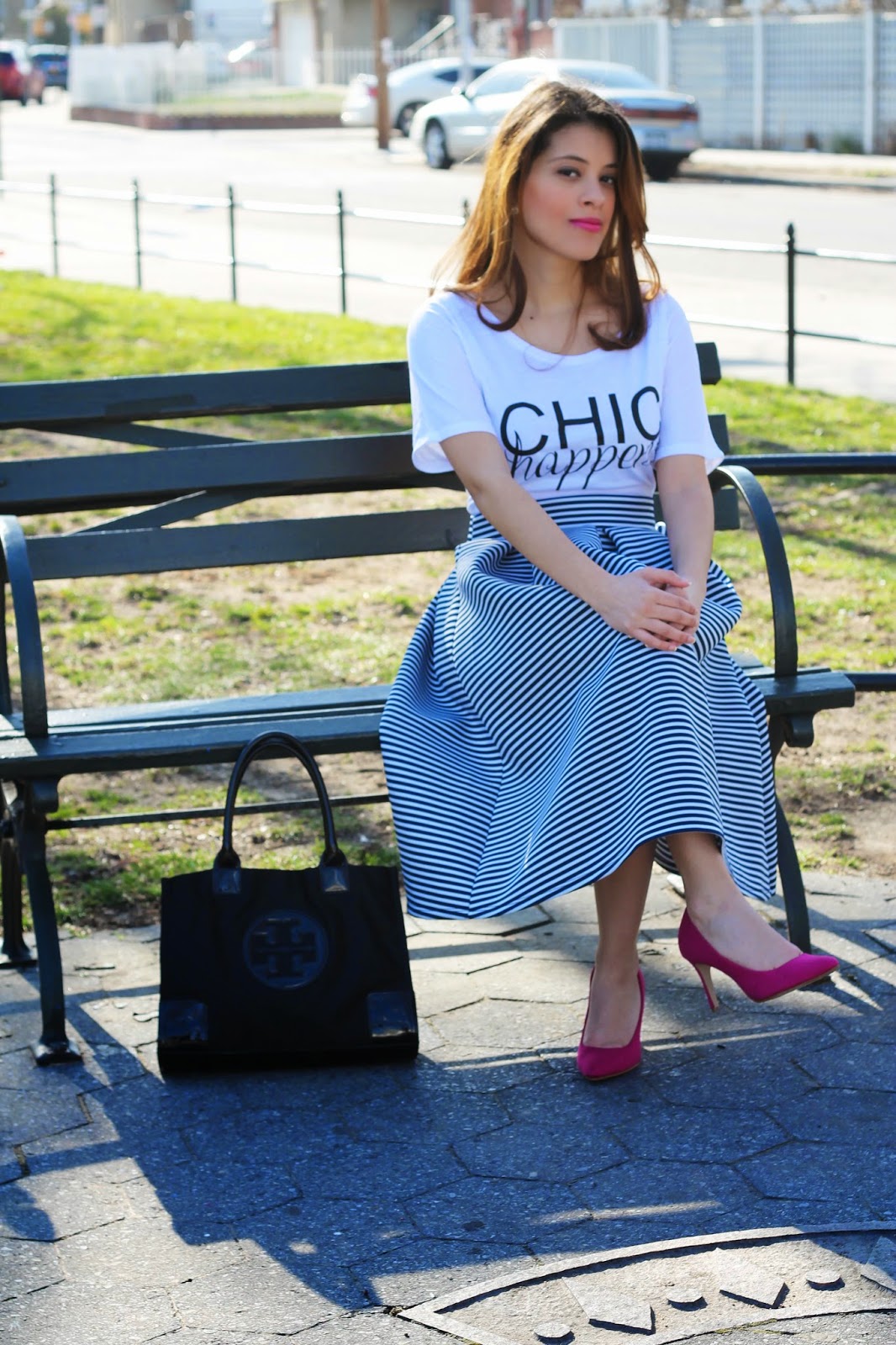 shirt club, chic, chichappens, midi skirt, skirt, tulip skirt, spring, spring fashion, chic seams, rosewood, roosewoodboutique, fuchsia, pumps, stripes, tory burch, old navy, pleated skirt, navy, white, fashion, ella nylon tote, tote, girl, girly, simple, beautiful, cool, blogger, personal style, fashion blogger, new york, baby blue