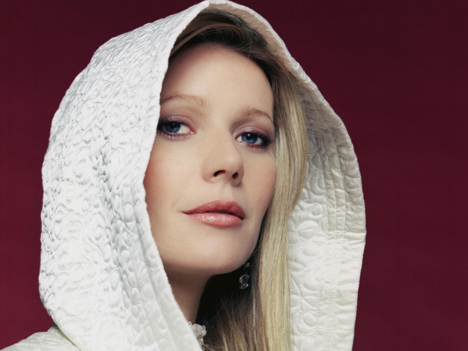 http://2.bp.blogspot.com/-eT0-jaA_t2Q/UDpFaAH1MyI/AAAAAAAAHtE/nA09Kjk0Z1c/s1600/Gwyneth-Paltrow-030.jpg