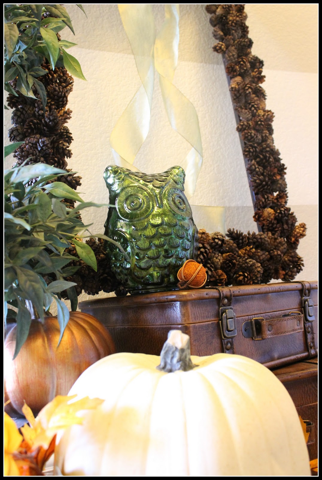 Make Them Wonder: DIY Pinecone Frame