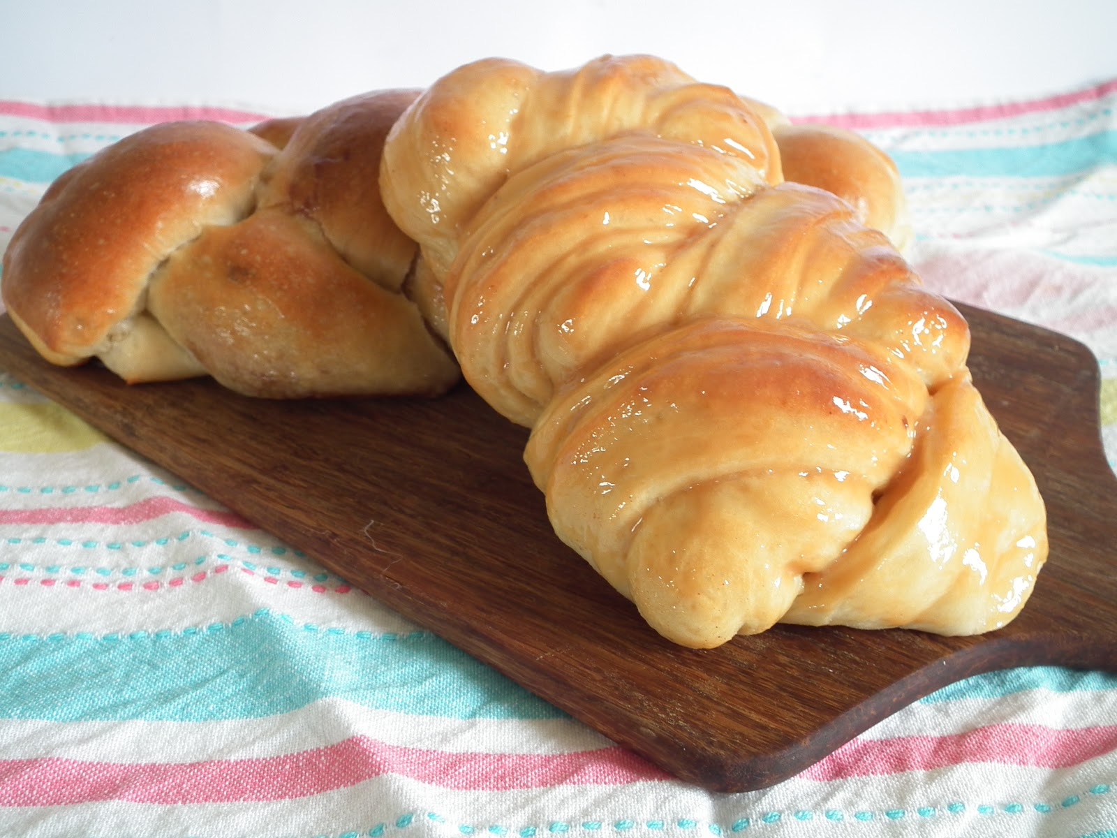 Sugabuttacream Sweet Caramel Bread Plait