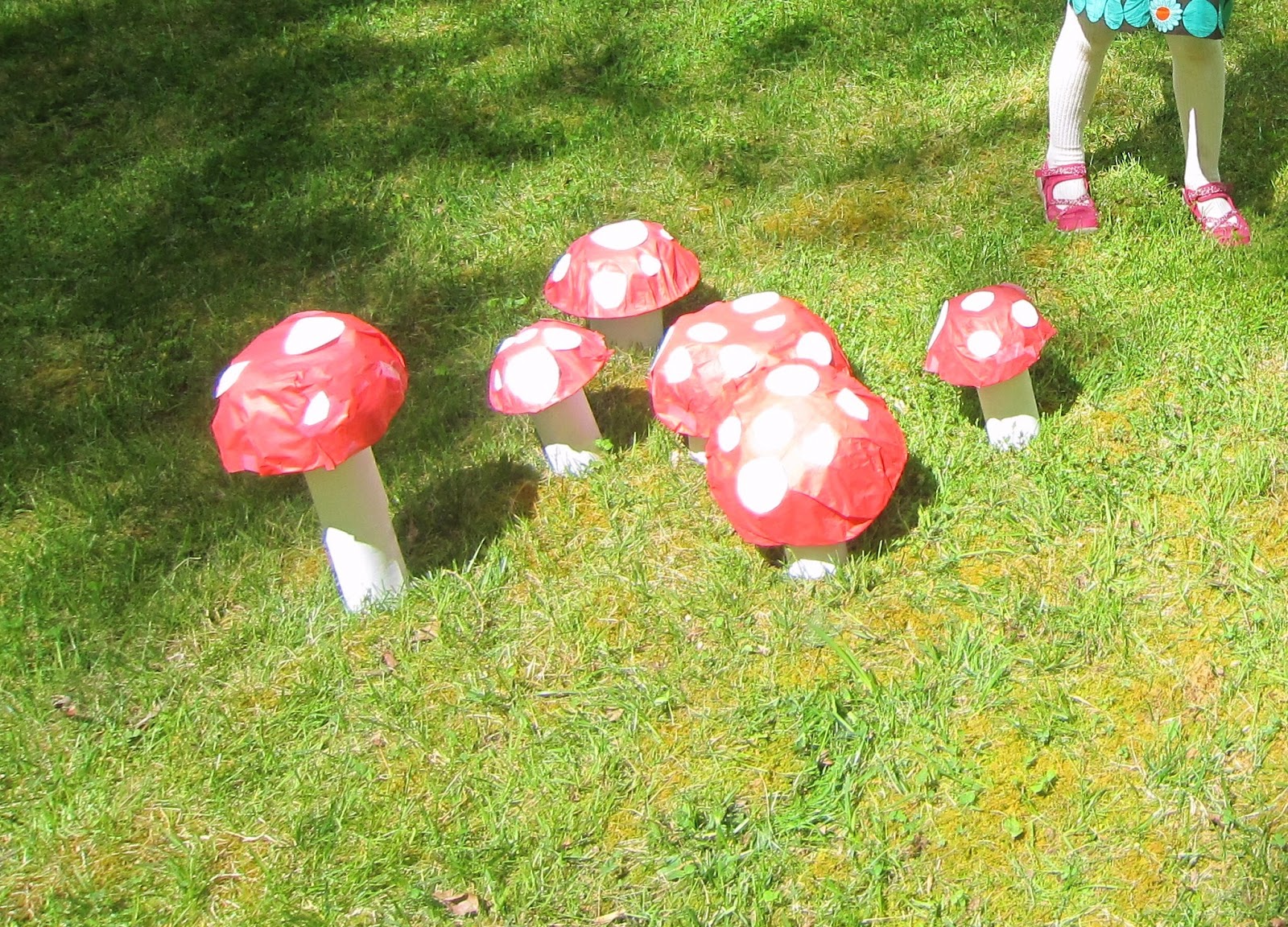 McGalver: How to Make Mushroom Decorations for a Fairy (or Super Mario
