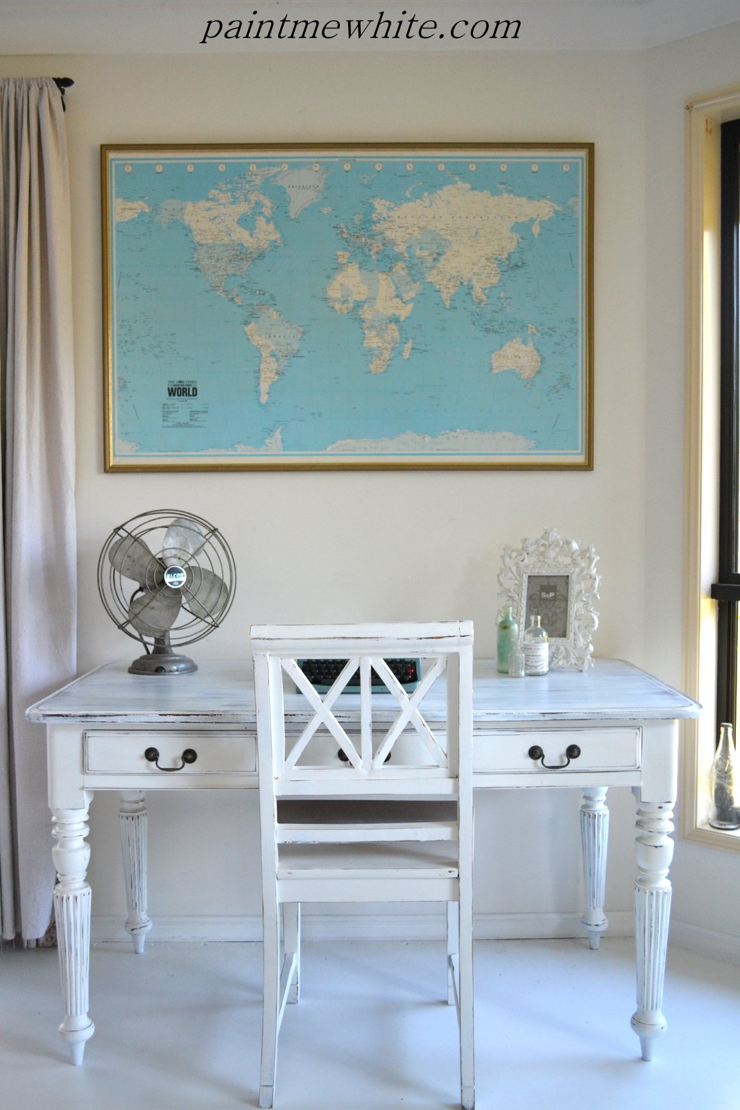 A White Desk Paint Me White