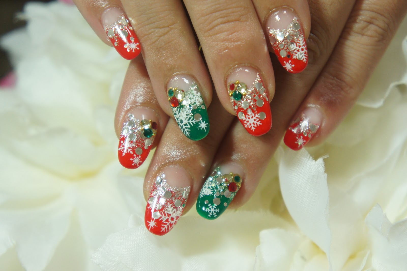 岐阜市のネイルnanaは低料金 高技術のお店 クリスマスパーティーネイル