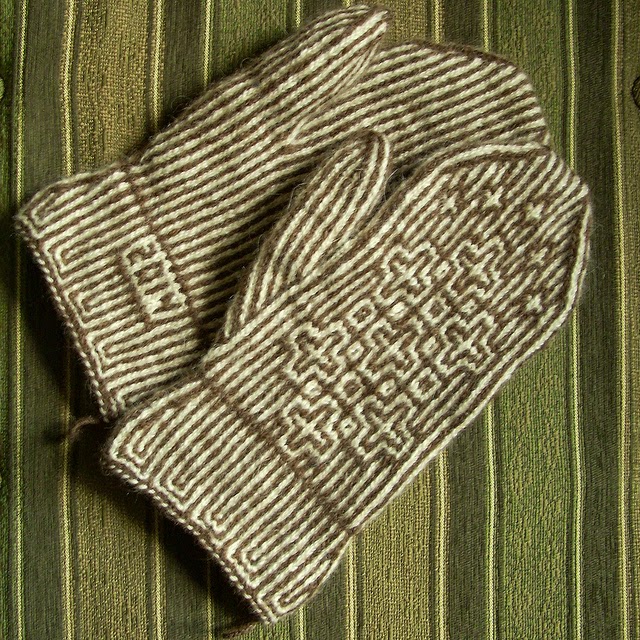 ASPLUND KNITS Twined mittens finished