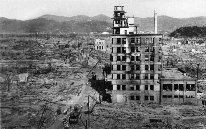 a history of decision of united states for dropping of atomic bomb on hiroshima and nagasaki in japa Document-based question the atomic bombing of hiroshima & nagasaki: a military the pacific war would receive full attention from the united states war department as late a second bomb, fat man, was dropped on nagasaki over 20,000 people died instantly in the successive weeks. a history of decision of united states for dropping of atomic bomb on hiroshima and nagasaki in japa Document-based question the atomic bombing of hiroshima & nagasaki: a military the pacific war would receive full attention from the united states war department as late a second bomb, fat man, was dropped on nagasaki over 20,000 people died instantly in the successive weeks.
