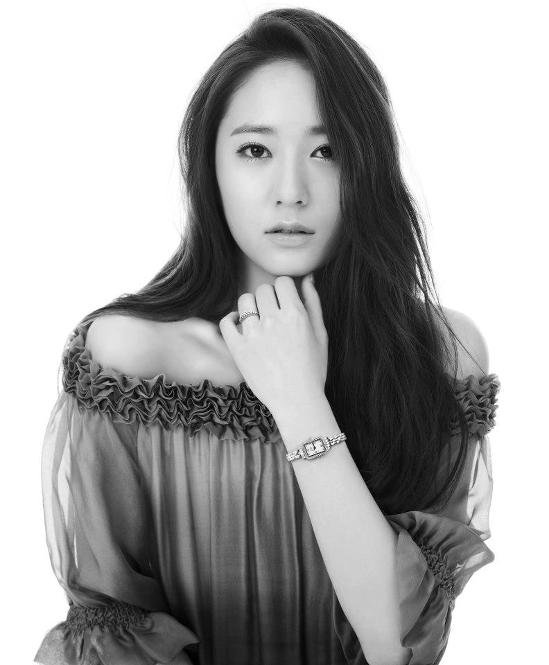 {Biografia} F(x) Snsd+jessica+fx+krystal+stonehenge+jewelry+(4)