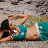 Sonia mann in Beautiful Green and yellow Saree spicy Pics