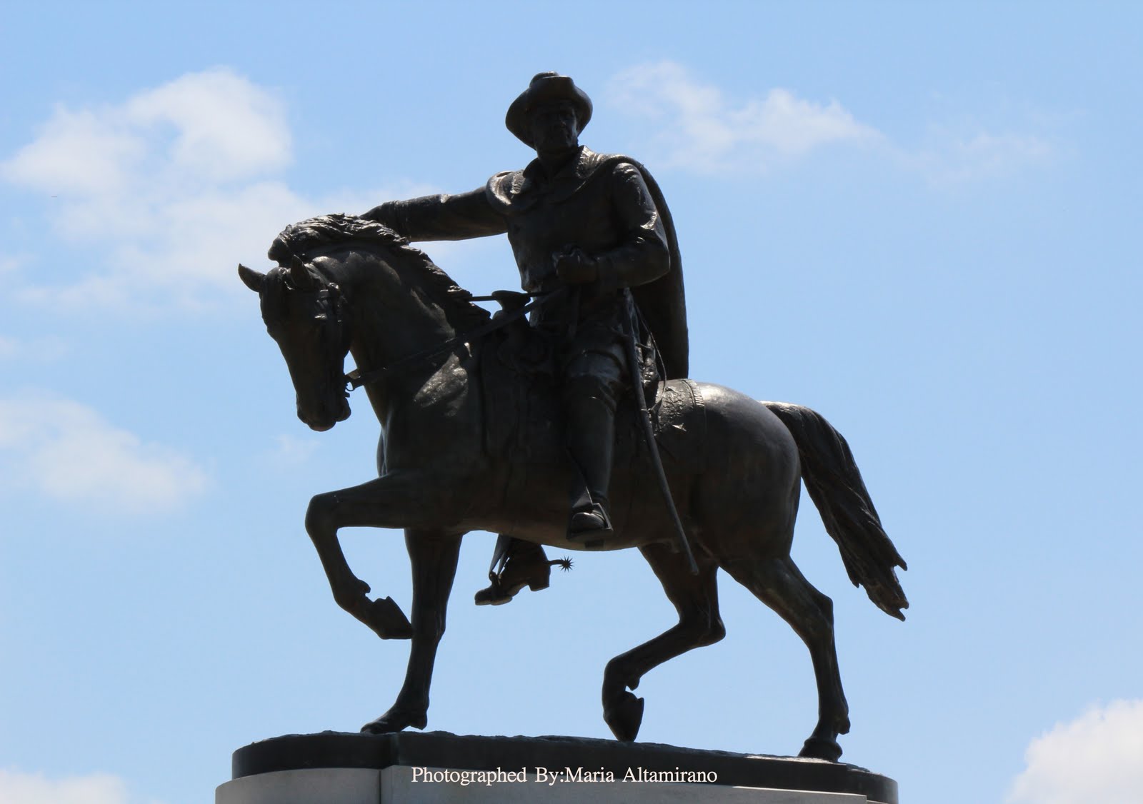 Perspective Of A Photographic Mind Sam Houston Horse Statue Arch