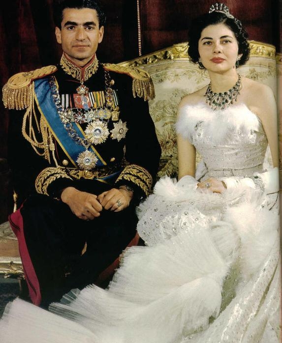 The Royal Order Of Sartorial Splendor Wedding Wednesday Queen Soraya S Gown