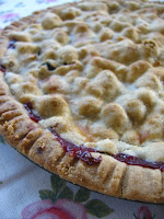 apple and blackberry pie