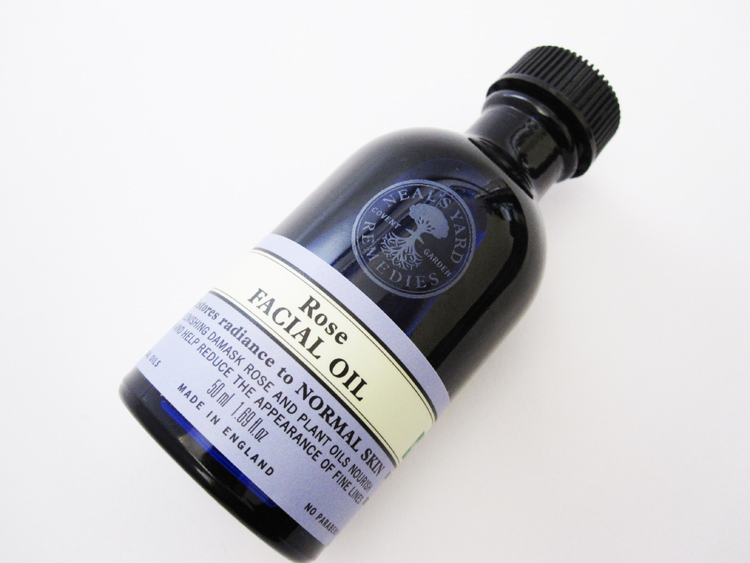 Review Neal's Yard Remedies Rose Facial Oil + the NYR Rose Absolute
