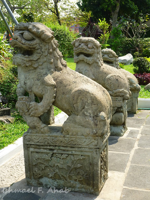 Chinese lions at Wat Arun