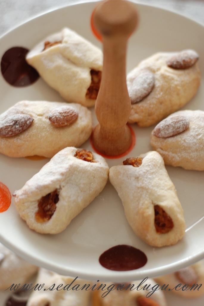 SEDA�NIN GÜNLÜĞÜ Elmalı, Bademli Kurabiye&hellip;