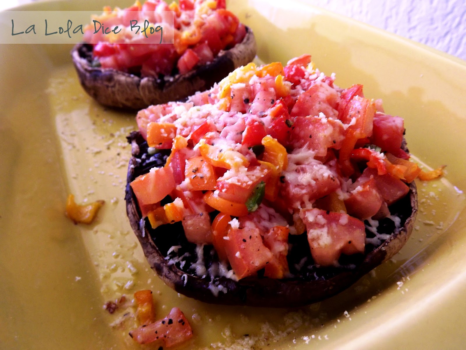Portobello con ensalada de tomate y pimiento La Lola Dice
