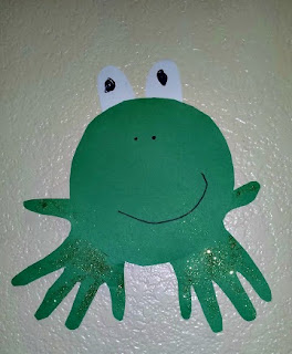 kids handprint frog art project
