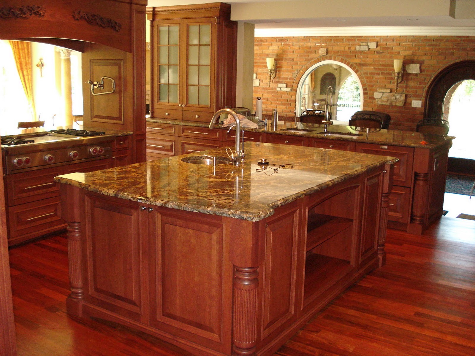 Wooden Luxury Kitchen Bellisima
