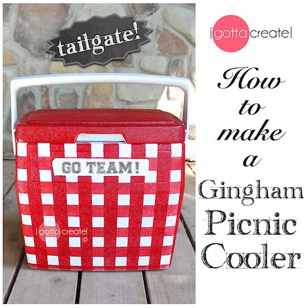 How to make a gingham cooler for picnicking or tailgating. | Tutorial at I Gotta Create!