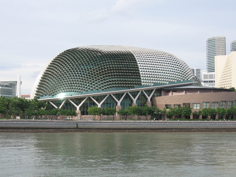 Aku Sebutir Pasir TRaVeLoG SiNGaPuRa (BaHaGiaN IV)