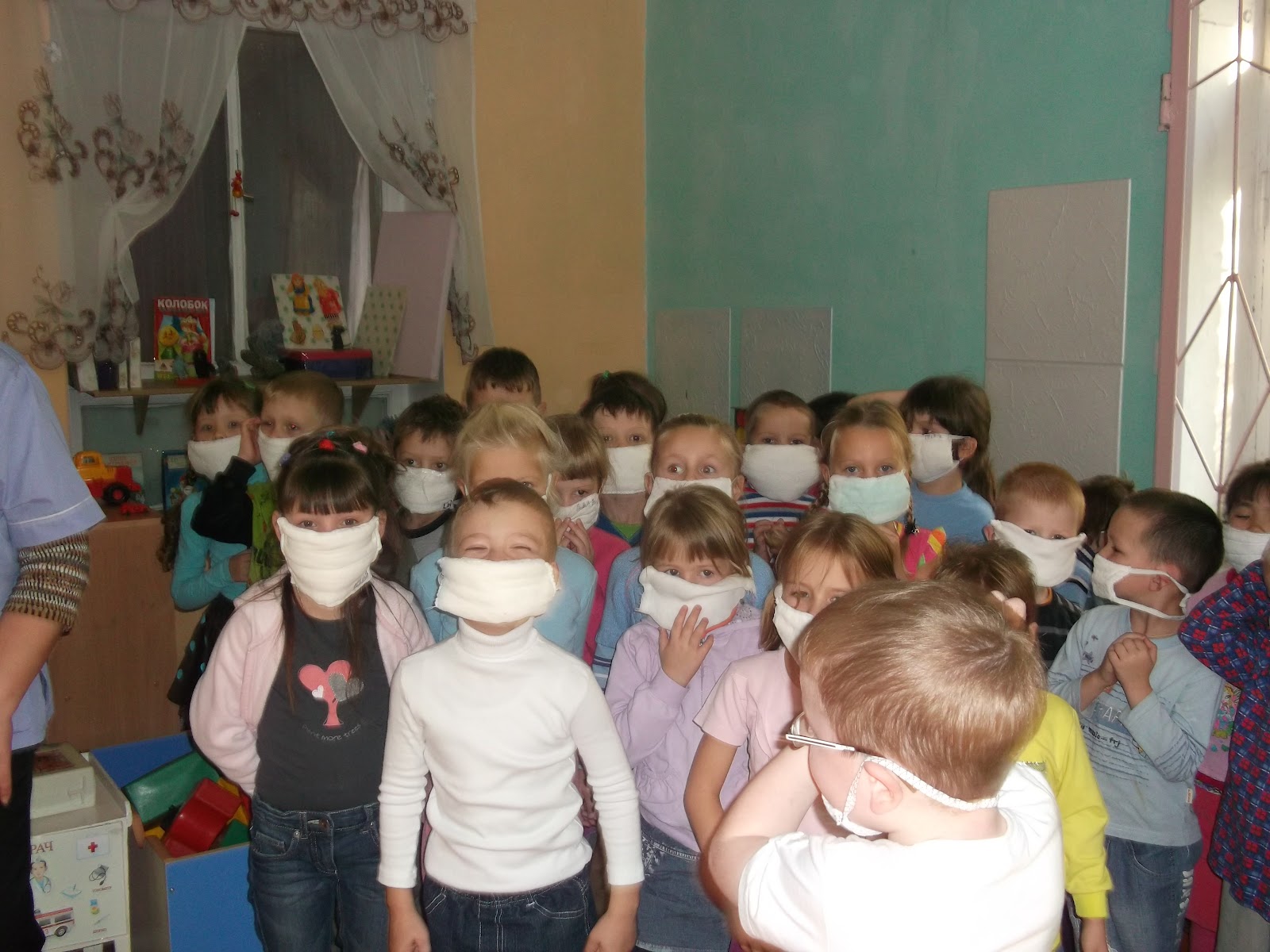 Фото эвакуации детей из детского сада Фото эвакуации детей из детского сада