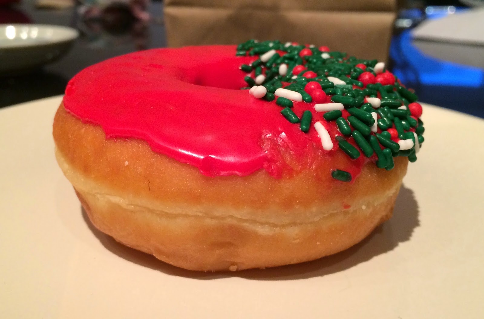 Sprinkle The Joy Donut From Dunkin' Donuts / ダンキンドーナツのスプリンクル ザ ジョイ ドーナツ