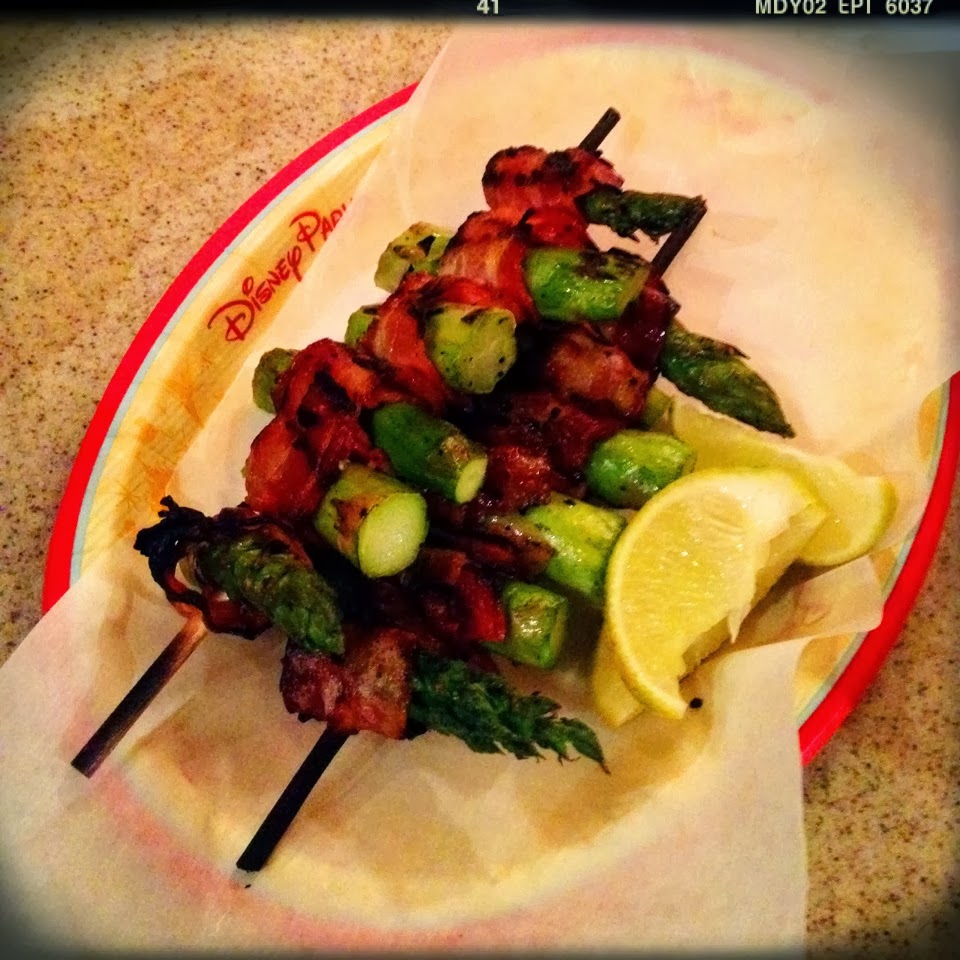 sweatpantsmom Holidays At Disneyland Our Night Of 5 Firsts