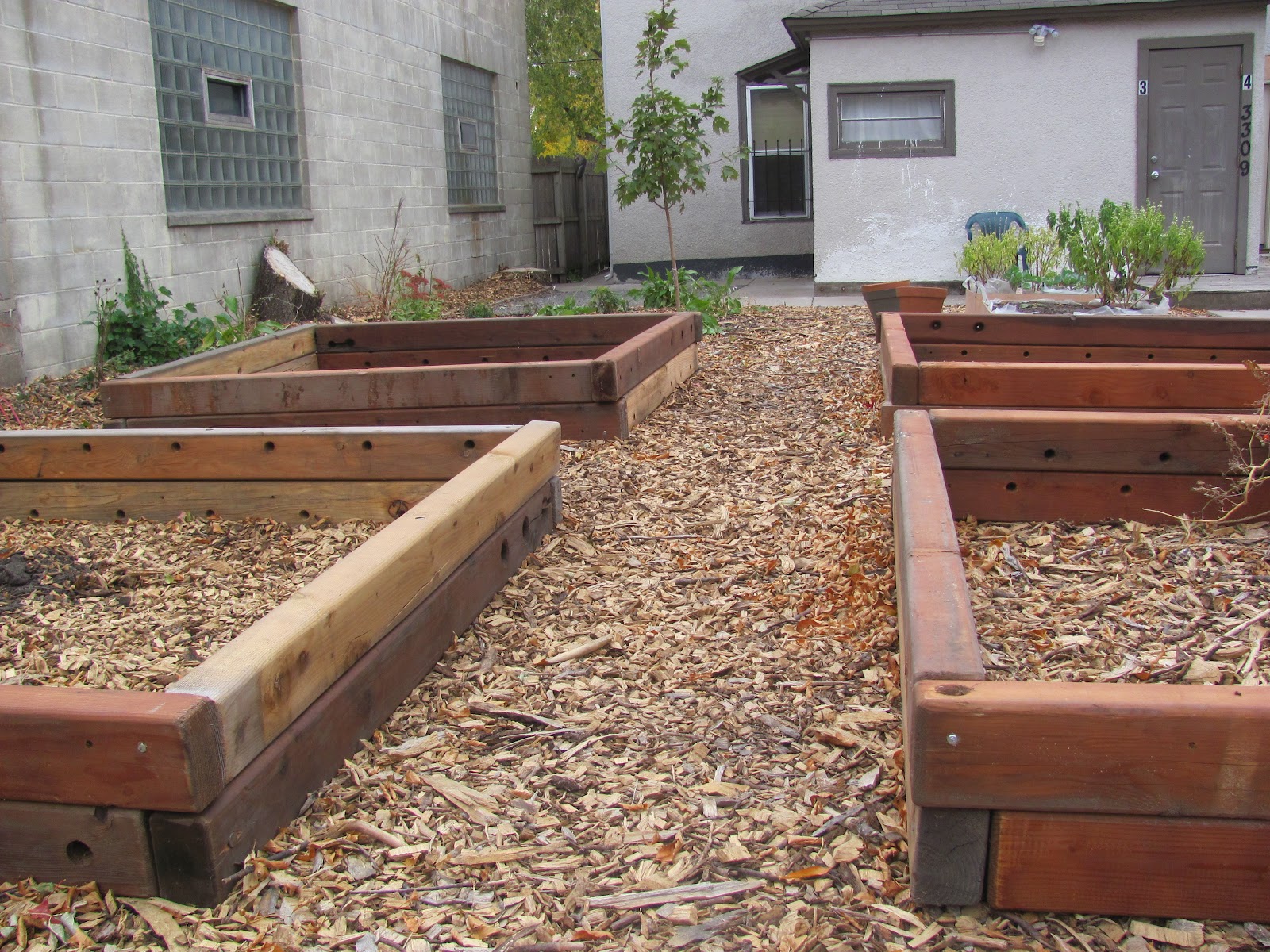 raised wood garden bed plans