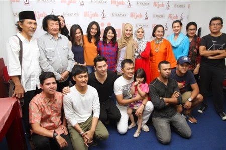 Sinopsis Film Hijab - Hanung Bramantyo (2015)