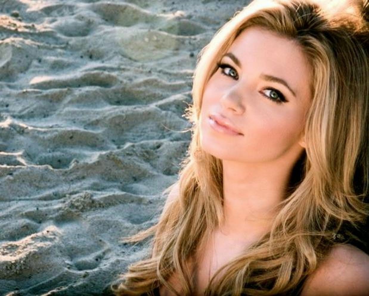 STARS WALLPAPER: Amber Lancaster Wallpapers Free Download