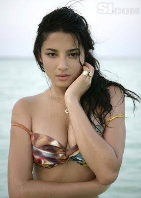 Galeri Foto Jessica Gomes Artis Cantik nan Seksi Asal Singapura  