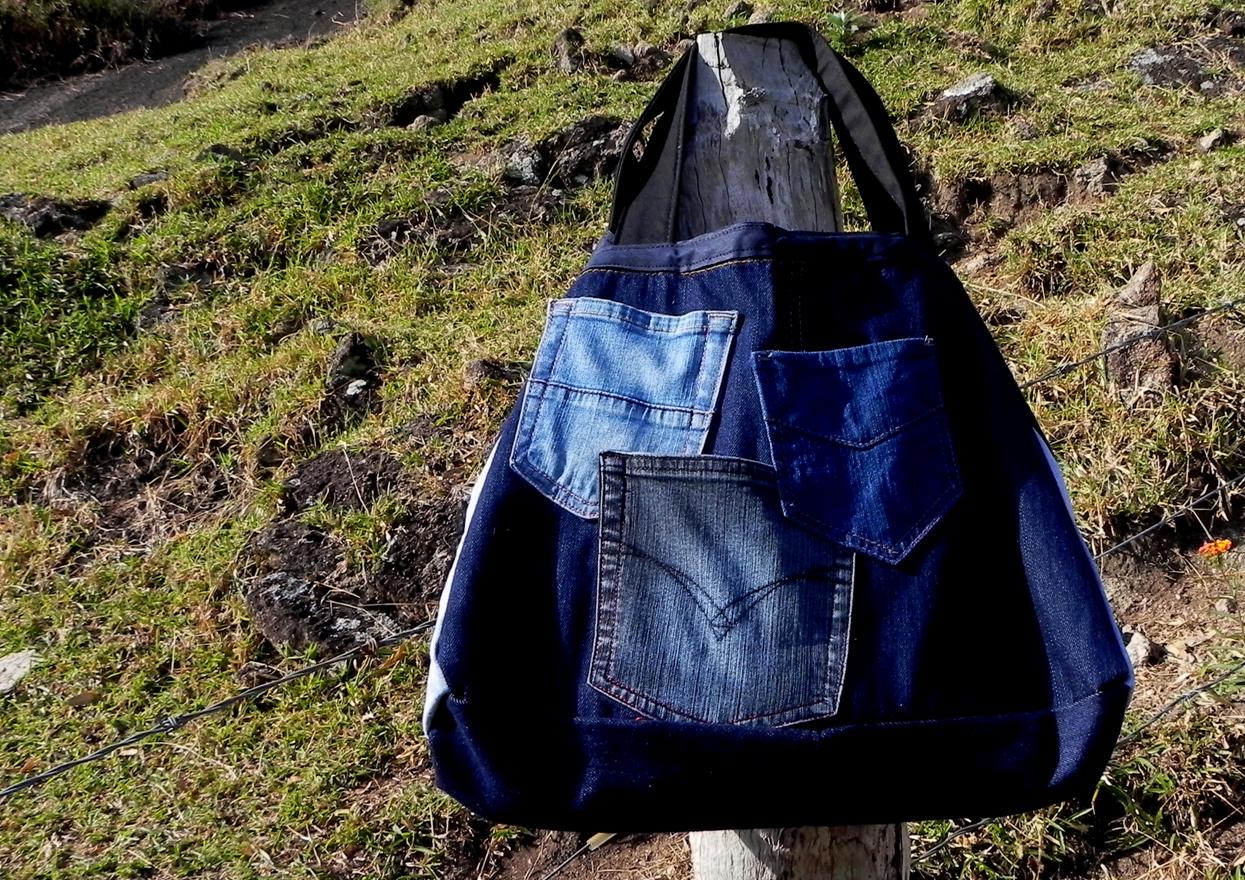 bolsa com retalhos jeans