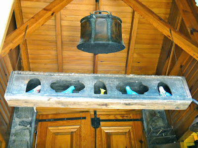 Turkey Birds Decoration on a Ceiling