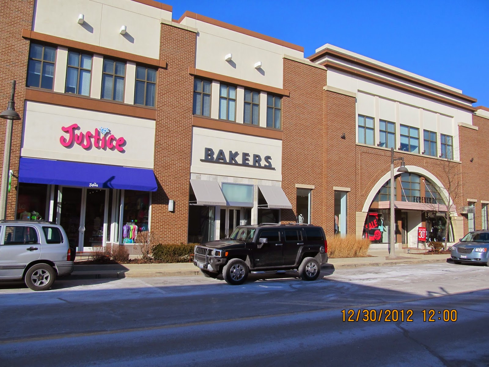 Trip to the Mall The Promenade Bolingbrook (Bolingbrook, IL)