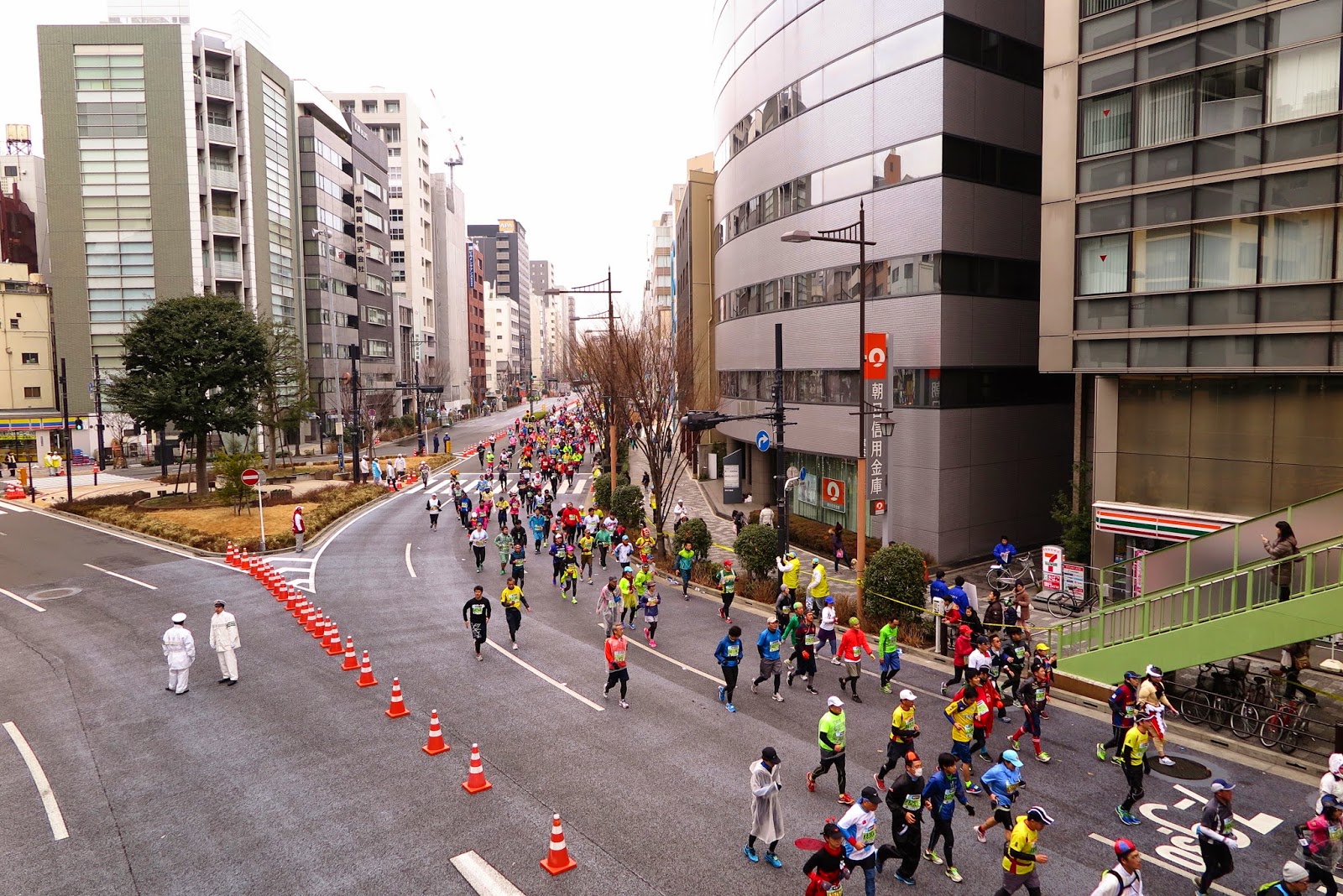Tokyo Marathon 2015, Higashi Nihonbashi, Tokyo, Japan. Tokyo Marathon 2015 at Higashi Nihonbashi, Tokyo, Japan.