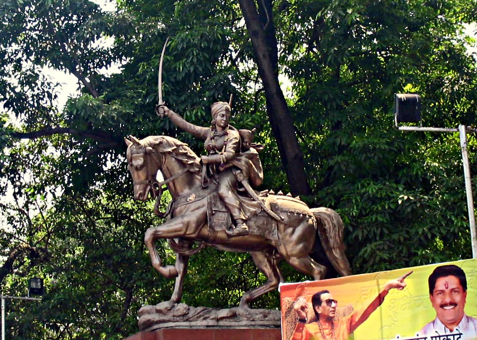 Statues In Pune