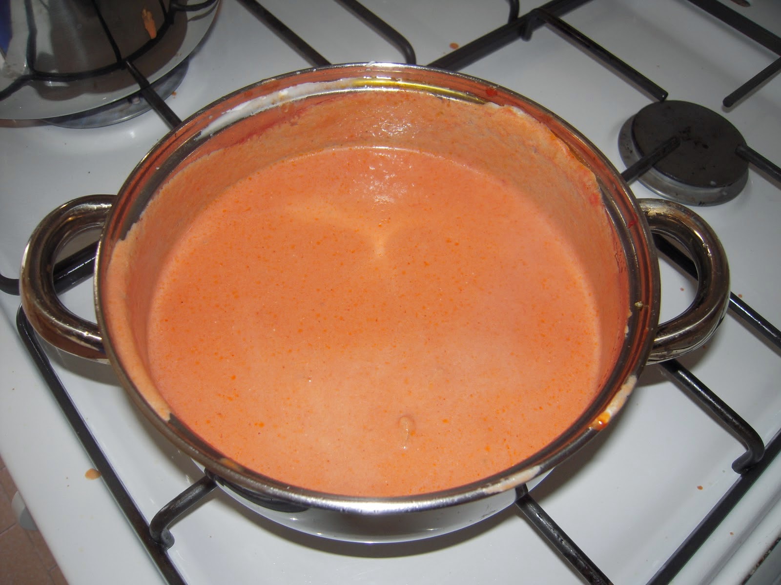 pennette o tortiglioni in salsa rosa