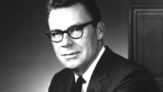Earl-Nightingale-ley-de-atraccion