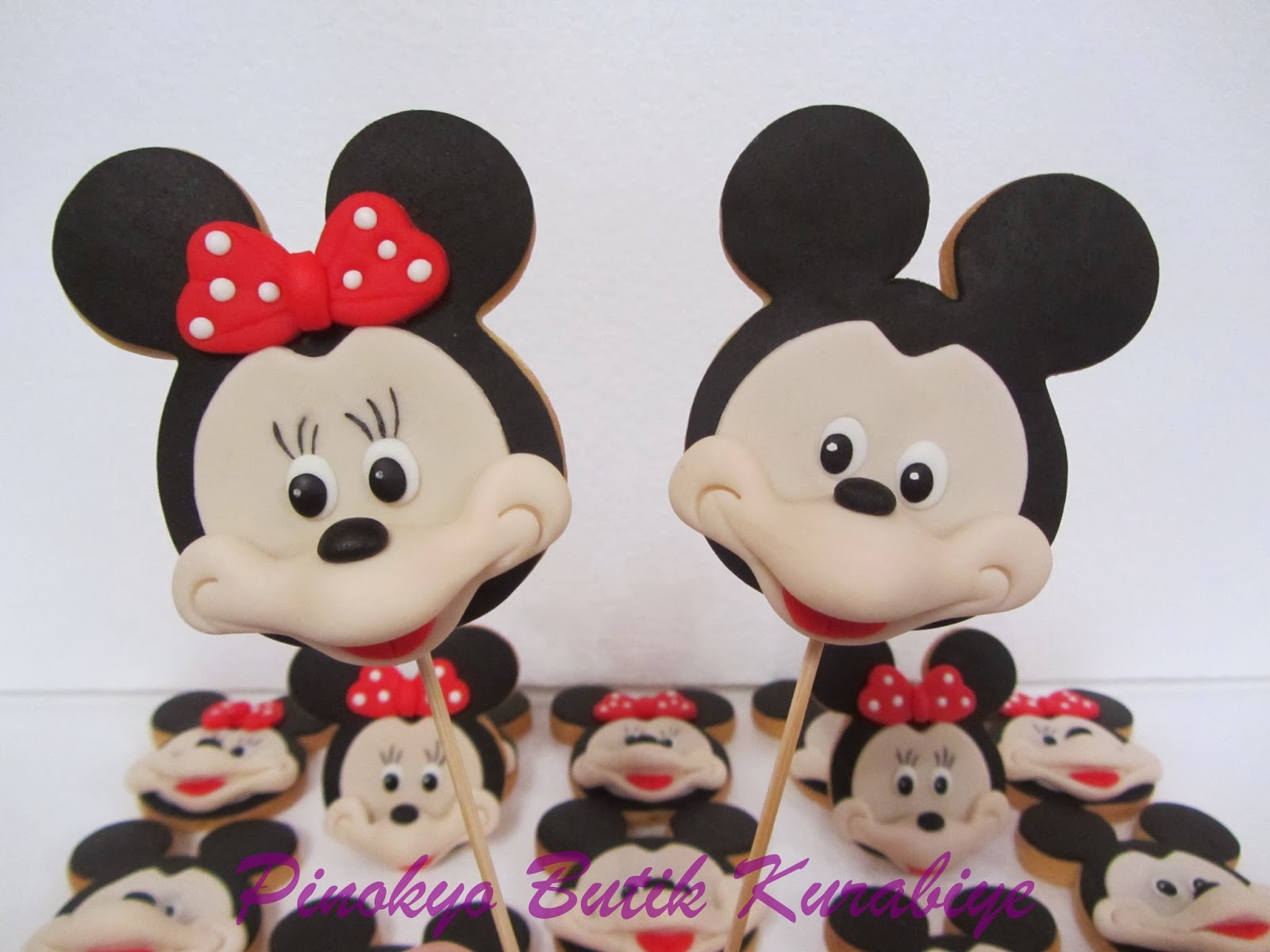 Pinokyo Butik Pasta ve Kurabiye İzmit Mickey ve Mini Mouse kurabiyeler