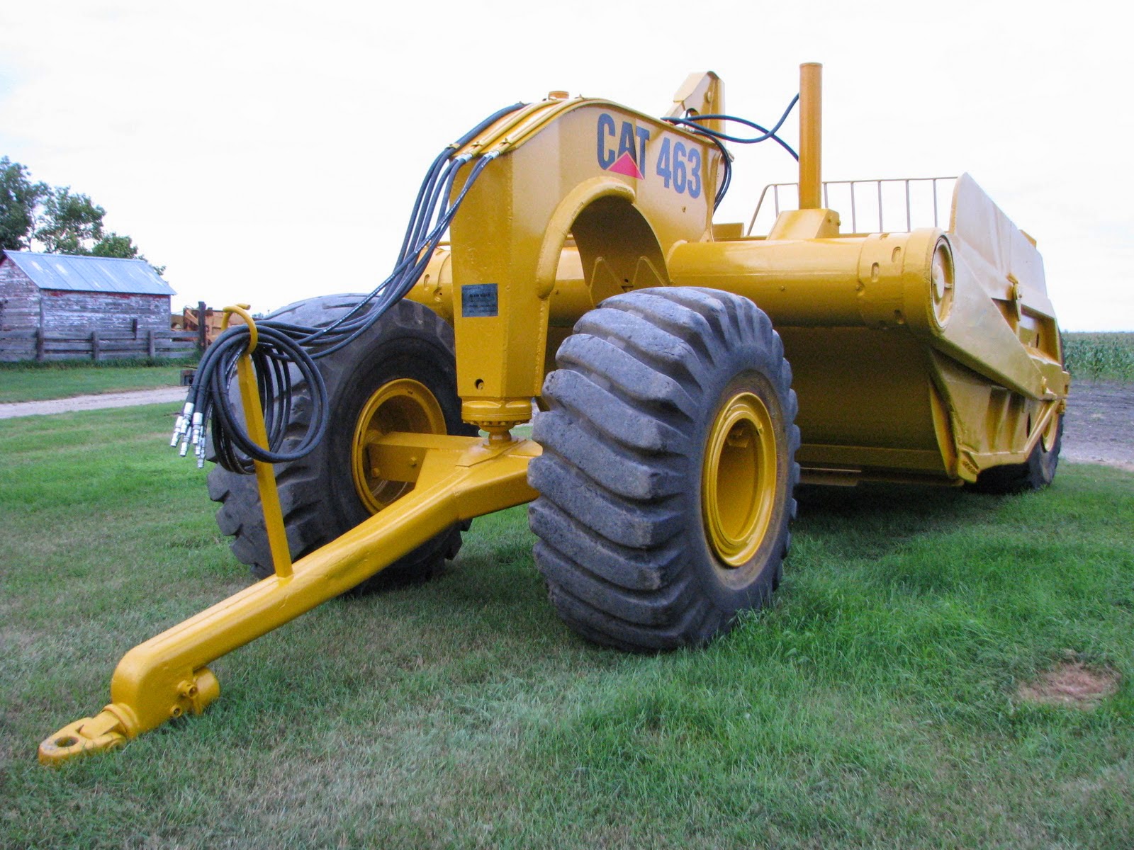 Earth Moving Scraper Cat 463 Scraper