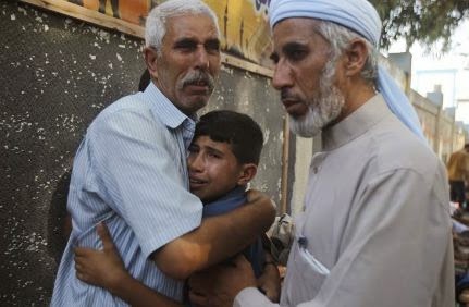 Israel bombardea un mercado y una escuela de Gaza, donde la ONU denuncia una "masacre"