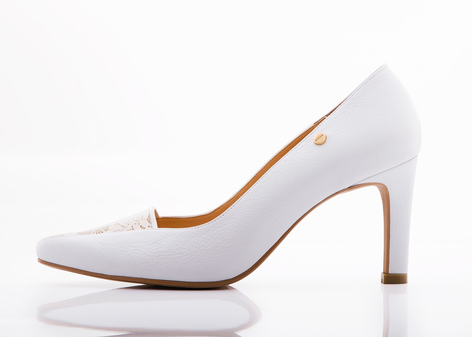 Kee Hua Chee Live! BONIA REVEALS NEW SHOES FOR CHRISTMAS Kee Hua Chee Live! BONIA REVEALS NEW SHOES FOR CHRISTMAS