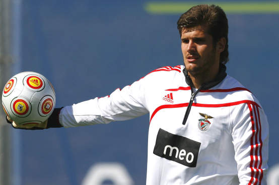 Benfica prête Jacobi à Grenade thumbnail
