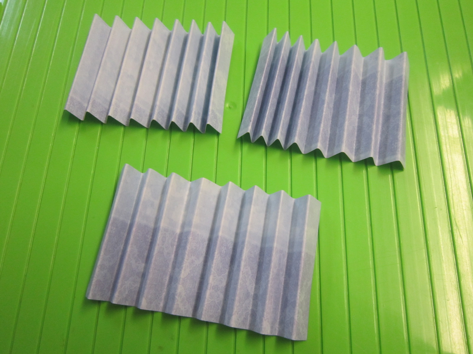 Pinnacle Crafts Concertina Paper Christmas Trees....