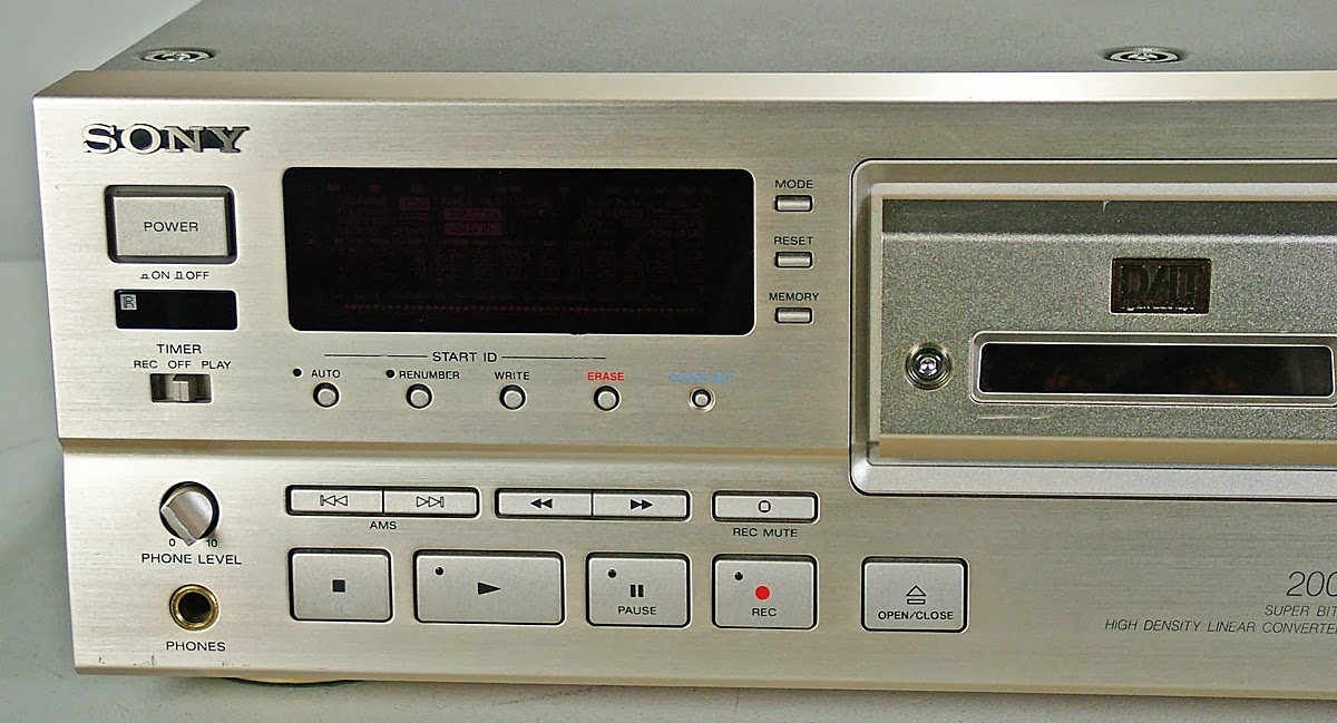 New Digital players join the Den stereo DAT!