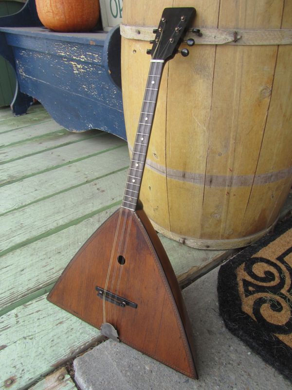 c.1910 Americanmade 6string Balalaika