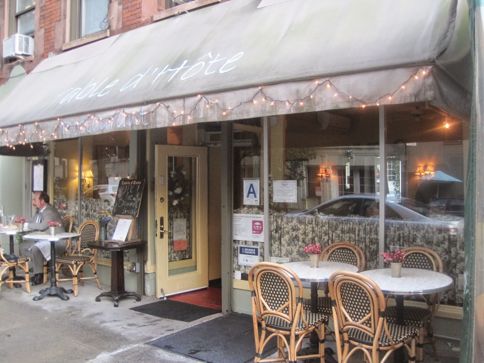 Whom You Know Peachy Dines Al Fresco At Table D Hote In