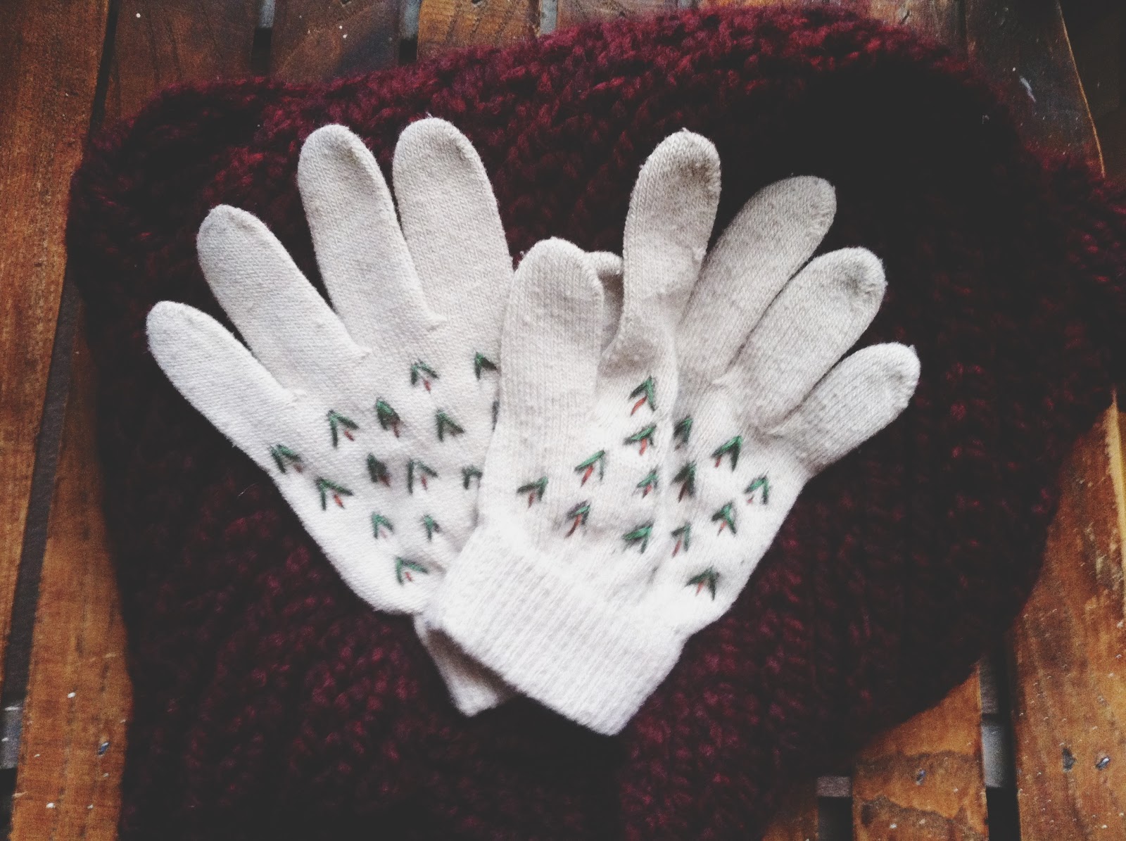 One Fine Pine DO IT YOURSELF PINE TREE FOREST GLOVES