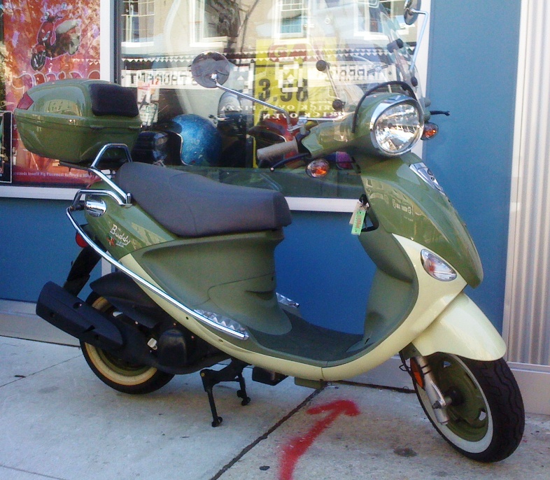 Philadelphia Used Scooters 2009 GENUINE BUDDY 150 Italia. Accessories