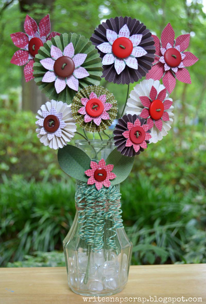 write snap scrap how to curl twine vase of paper flowers flower vase made of paper