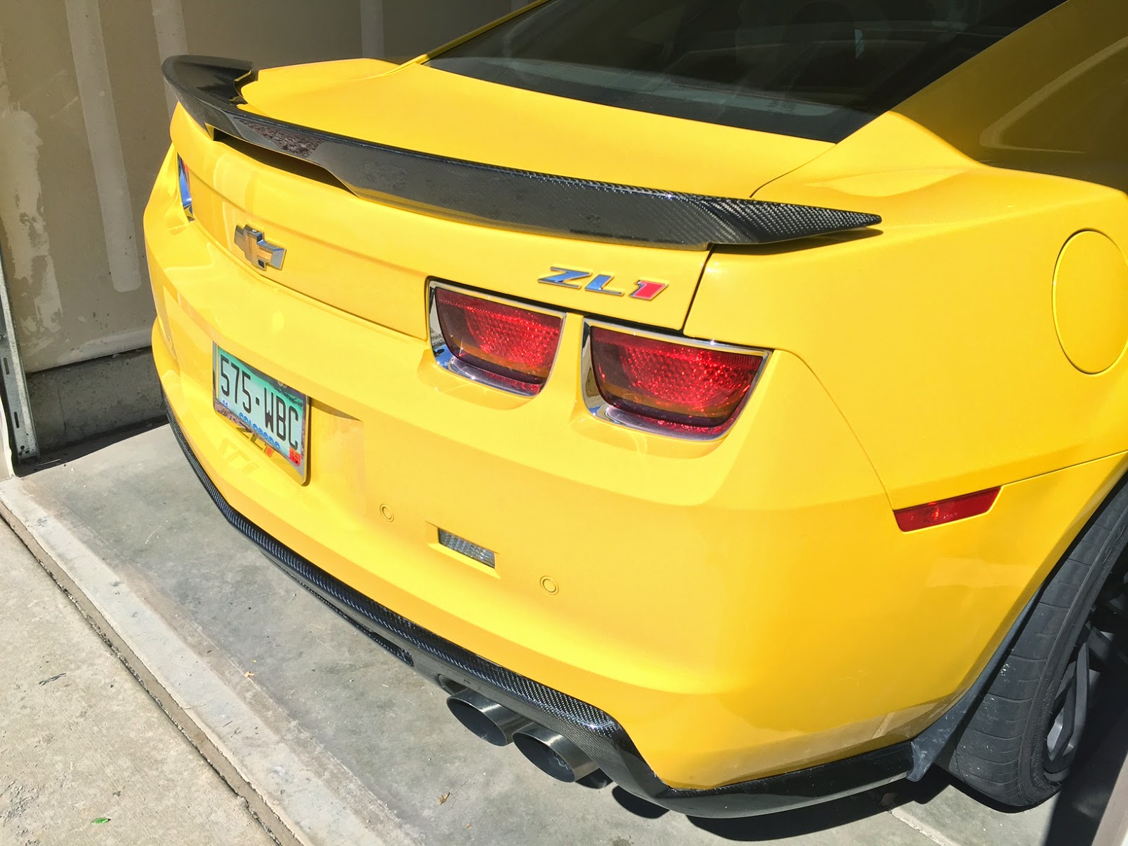 Finally got Carbon Fiber rear diffuser installed Camaro5 Chevy Camaro